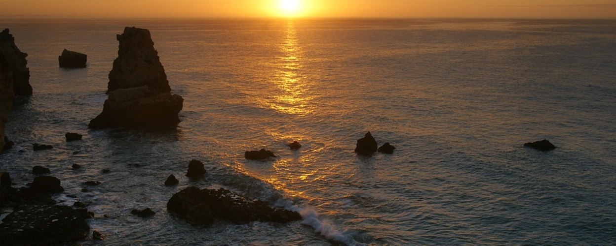 Sunset boat trip in Portimão