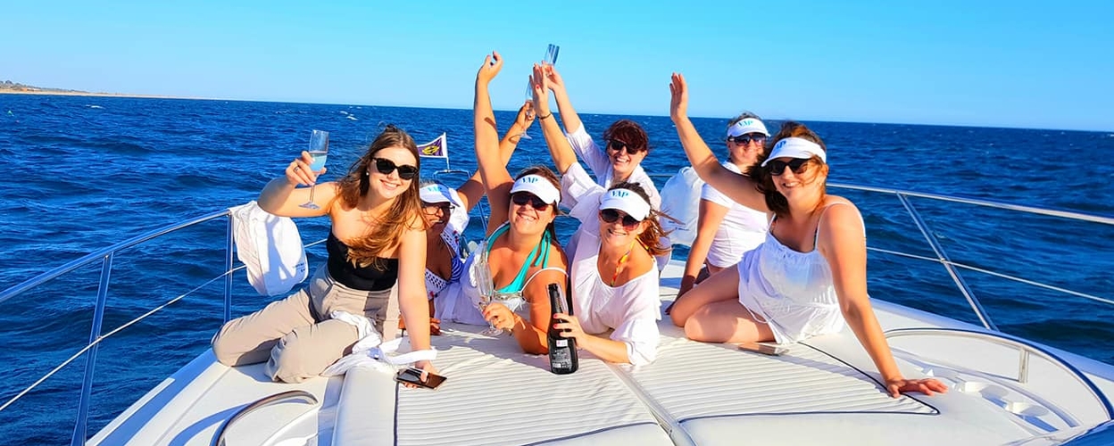 Bachelorette boat party in Vilamoura