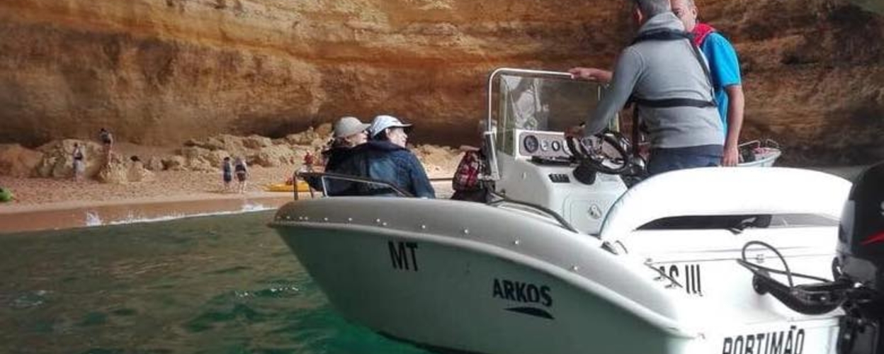 Private Portimão Benagil cave tour for 3