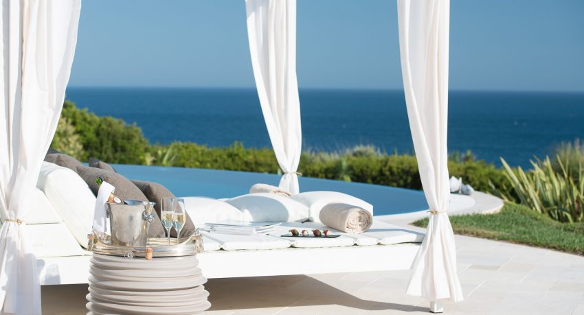 Luxury Algarve Villa with Breathtaking Ocean Views and Exclusive Hotel Amenities for Large Groups